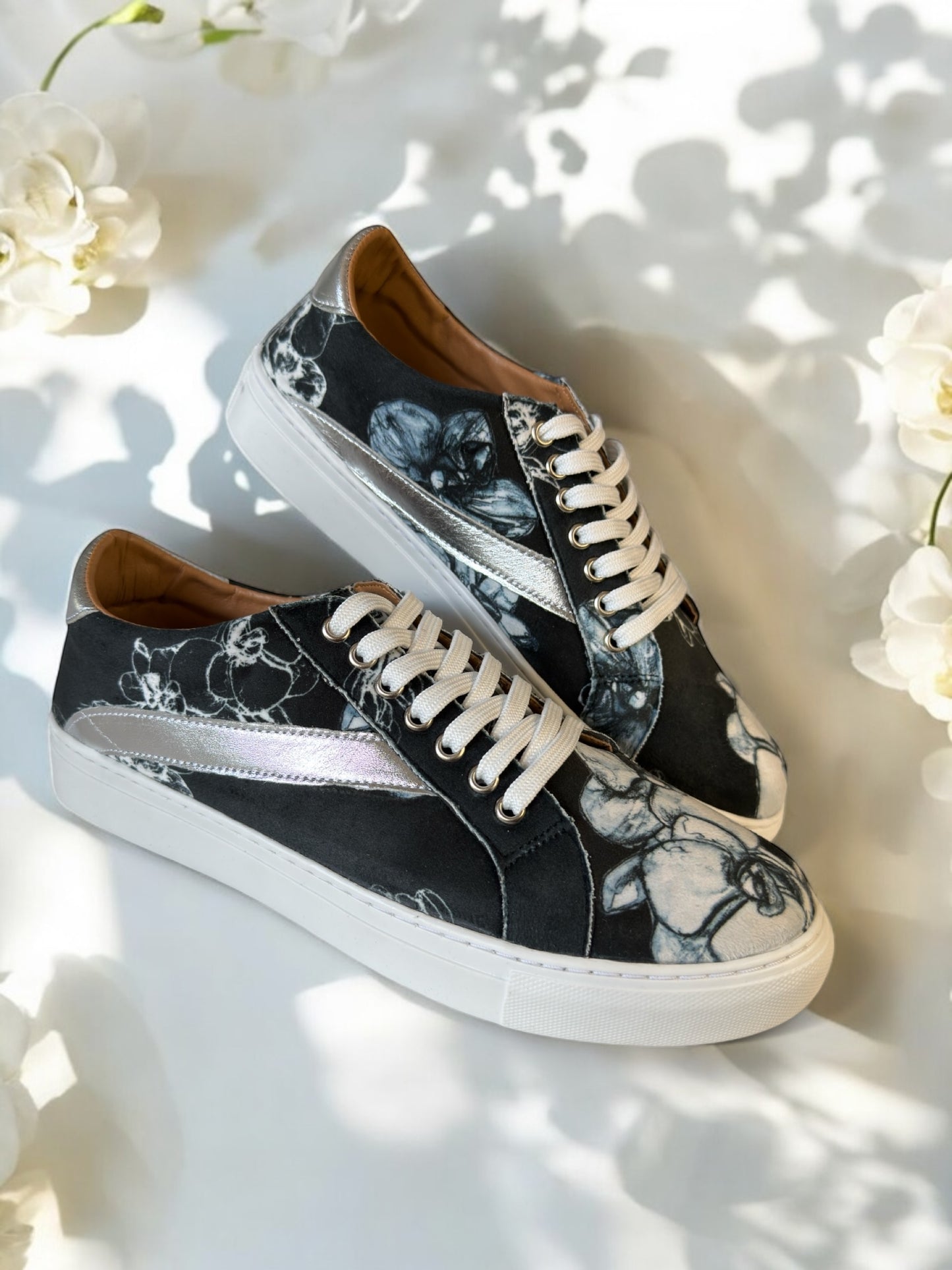 Elara Bloom Sneakers